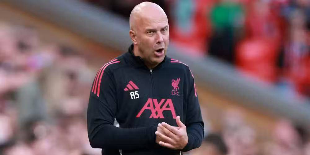 争议！斯洛特谈利物浦欧冠胜法兰克福，言论直指曼联